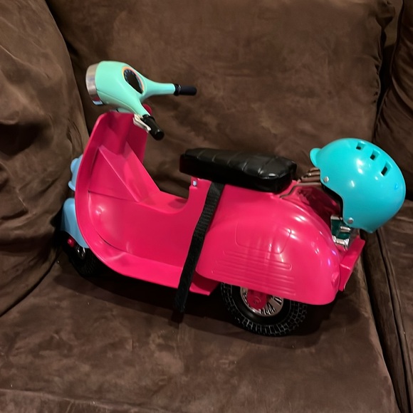 Our Generation Doll Scooter Moped - Picture 8 of 9